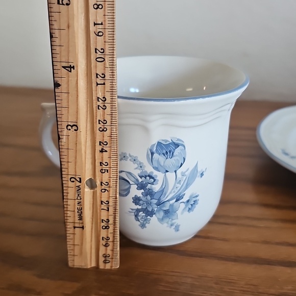 Brick Oven Stoneware Blue Floral Teacup and Saucer - Picture 7 of 8